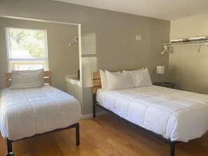 5 bedrooms, WiFi, bed sheets