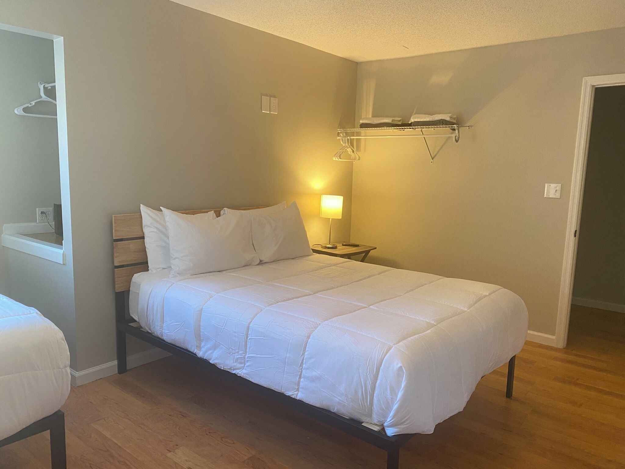 5 多间卧室、WiFi、床单