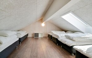 12 habitaciones, cuna de viaje y wifi gratis 