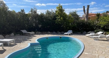 Lovely apartment with private pool 100 meters from the beach