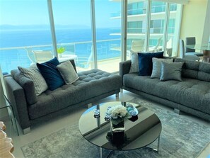 Smart TV, tenis de mesa y libros