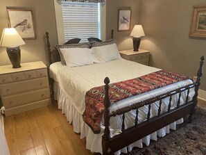 2 slaapkamers, een bureau, wifi, beddengoed