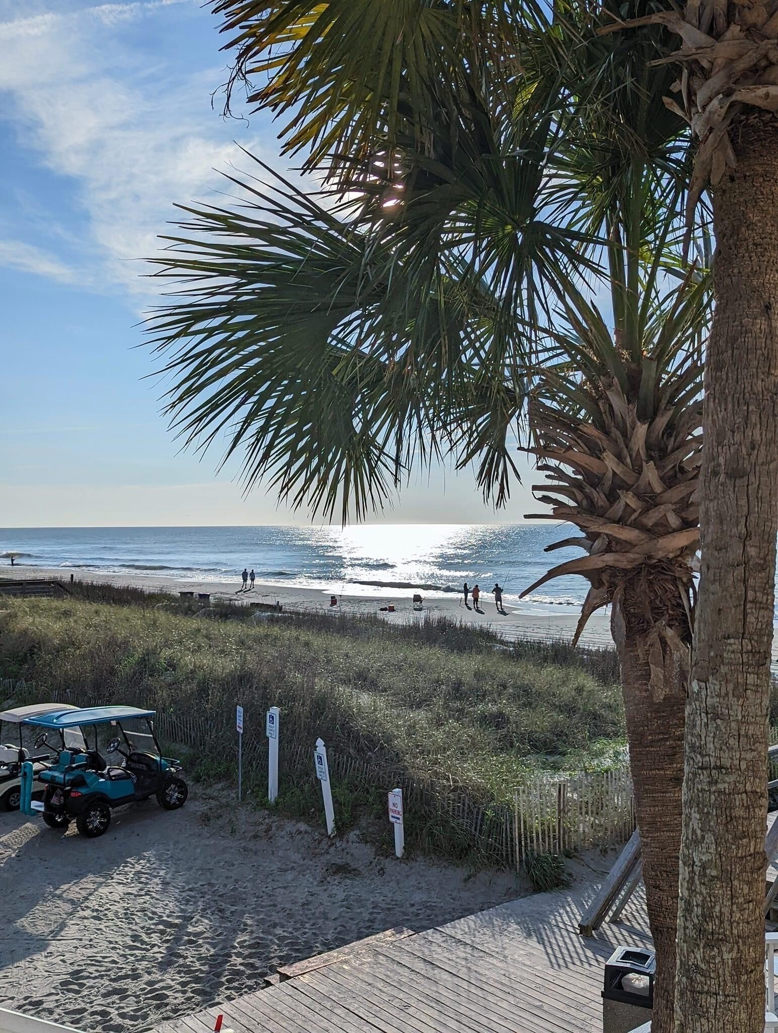 Plage à proximité, chaises longues