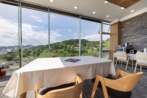 Free daily self-serve breakfast - HOTEL HUE (Tongyeong)