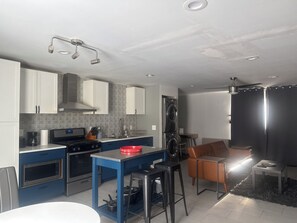 微波炉、烤箱、炉灶