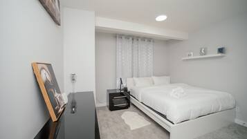 2 dormitorios, escritorio, tabla de planchar con plancha y wifi gratis