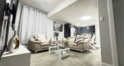 Entire guest suite 2 Bedroom, Private Entrance