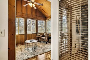 TV connectée, cheminée