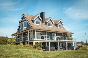 Exterior - Beautiful beachfront Villa on 80 acres of farmland! (Sooke)