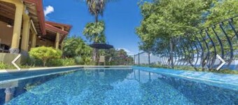New! Spectacular Sunset Villa, Inner Courtyard, Salt Pool, Amazing Ocean Views
