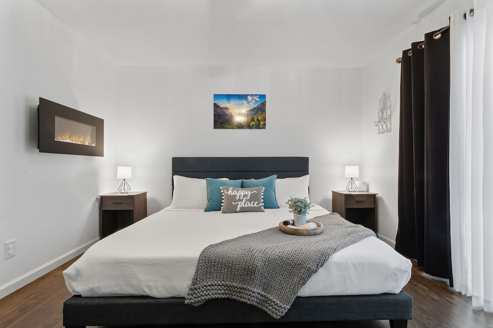 Beautiful Fully Stocked and Pet Friendly Home Near Yosemite and Bass