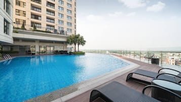 Indoor pool, outdoor pool