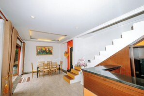 Three Bedroom Junior Villa - Private Pool | Dining room