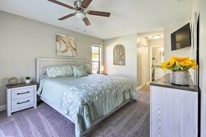 3 bedrooms, desk, iron/ironing board, Internet