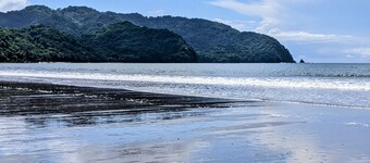 BRAND NEW VILLA IN GOLF COMMUNITY / POOL/ BRACH 