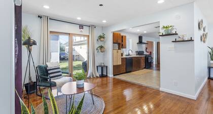 5BD/3BA Ranch with Vaulted Ceilings in Heart of AC