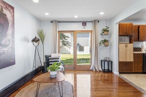 Interior - 5BD/3BA Ranch with Vaulted Ceilings in Heart of AC (Atlantic City)