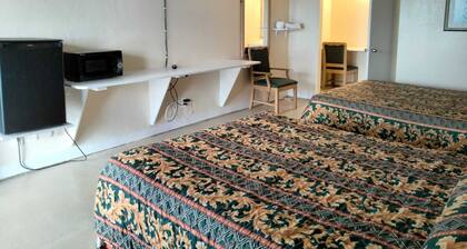 Pharr Executive Inn good clean place for the price. near Airport, restaurants