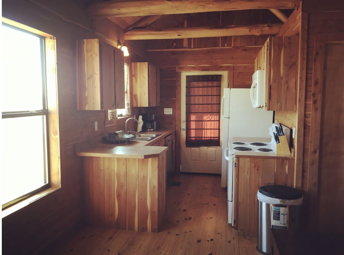 標準小屋 | 私人廚房 | 大型冰箱、微波爐、烤箱、爐台