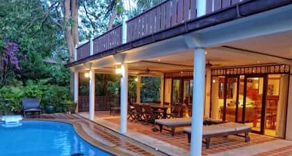 Ideal 4 Bedrom Villa with Private Pool on Beachside Complex
