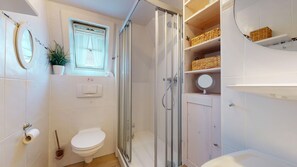 Shower, hair dryer - Marianne - Großzügiges Appartement für bis zu 6 Personen im Herzen von Hörnum (Hörnum (Sylt))