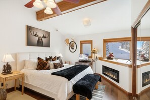 2 bedrooms, desk, iron/ironing board, free WiFi - Whimsical luxury in heart of Park City - Deer Valley, recently remodeled (Park City)