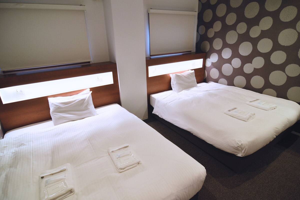 Casual Twin Room, Non Smoking | Bed sheets