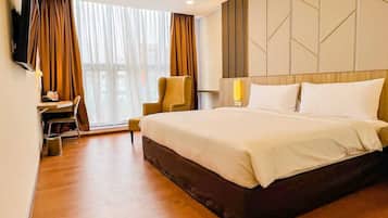Deluxe-Doppel- oder -Zweibettzimmer | Schreibtisch, kostenloses WLAN, Bettwäsche