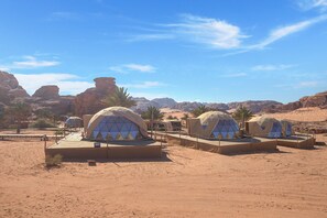 Rollaway beds, WiFi, bed sheets, wheelchair access - Palmera Camp Wadi Rum (Wadi Rum)