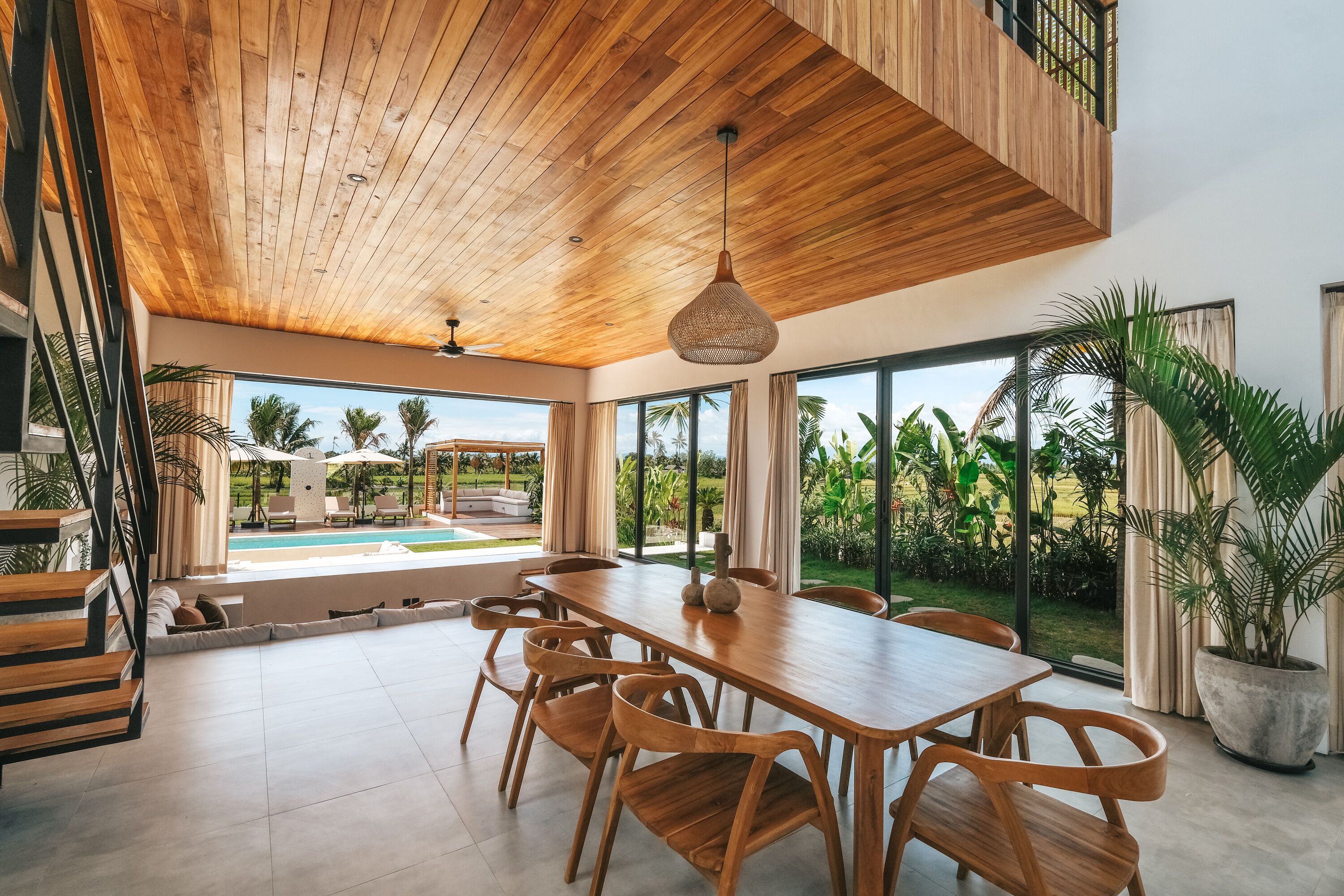 Villa, 3 Bedrooms | Dining room