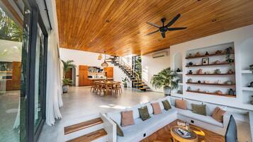 Villa, 3 chambres | Coin séjour