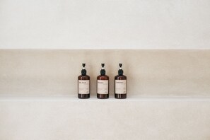 Villa, 3 chambres | Salle de bain | Articles de toilette gratuits, sèche-cheveux, serviettes fournies