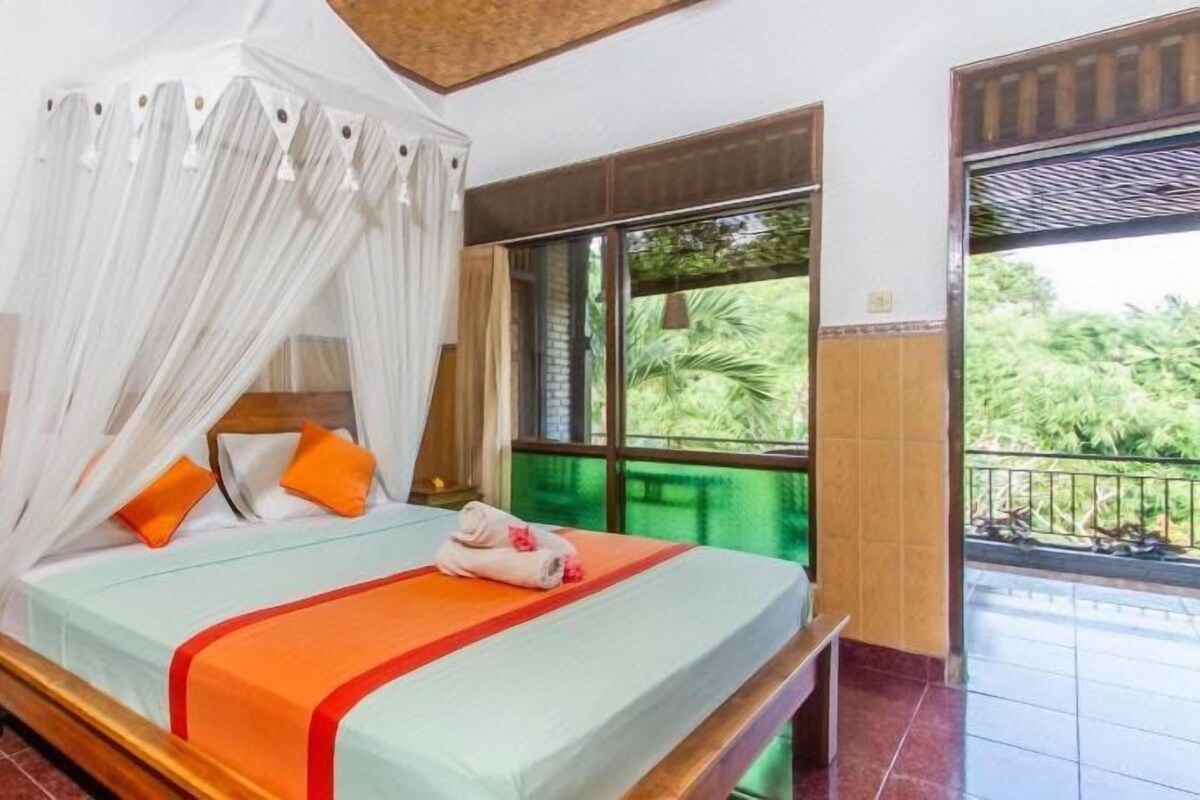 Soundproofing, WiFi, individually decorated, individually furnished