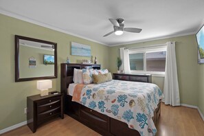 4 bedrooms, iron/ironing board, free WiFi, bed sheets
