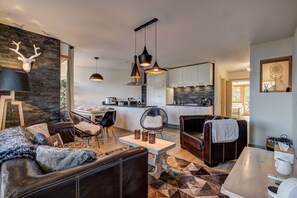 Télévision, chaîne hi-fi