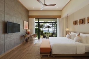 Ocean Pad | Minibar, in-room safe, desk, soundproofing