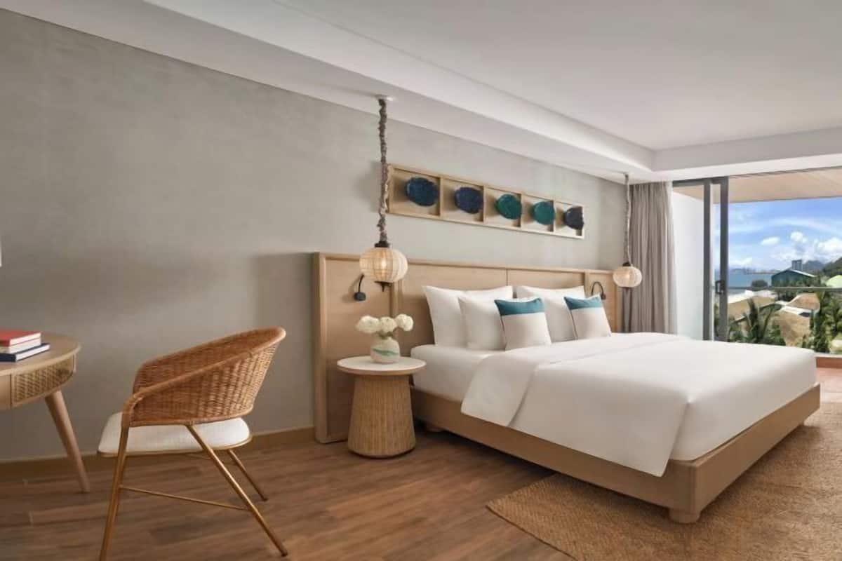 Minibar, coffres-forts dans les chambres, bureau, chambres insonorisées