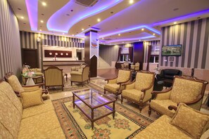 49-inch LCD TV with cable channels, TV - Beğer Otel (Nizip)