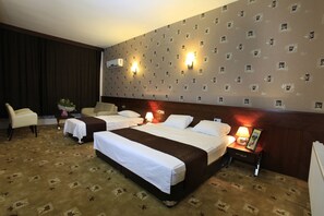 Premium bedding, minibar, in-room safe, desk - Beğer Otel (Nizip)