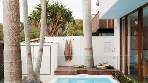 Property grounds - Samudra House - 32 Cowper Street (Byron Bay)