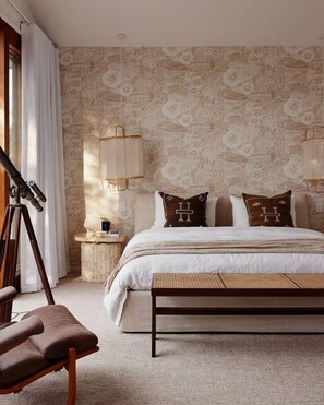 5 bedrooms, desk, iron/ironing board, free WiFi