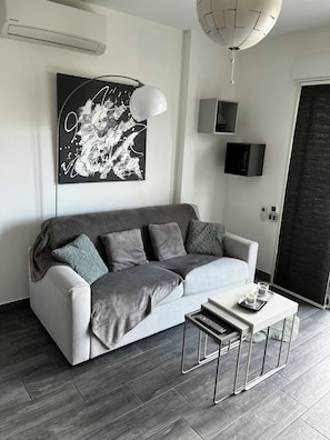 Smart TV - Casa PETRA SALGA (CORTE)