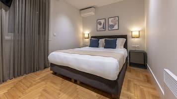 Luxury Apartment | 1 bedroom, in-room safe, soundproofing, iron/ironing board