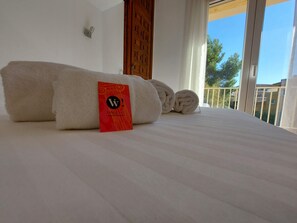 3 dormitorios, cuna de viaje, wifi gratis y ropa de cama