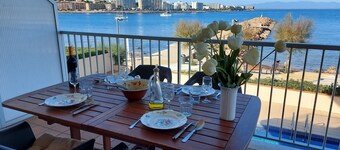 Apartment in an exceptional location with sea view!