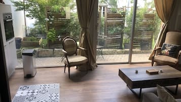 Télévision à écran plat