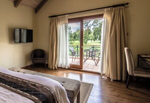 Premium bedding, minibar, in-room safe, desk - The Residences at Karen Country Club (Nairobi)