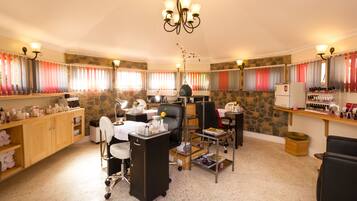 Couples treatment room(s), aromatherapy, hot stone massages