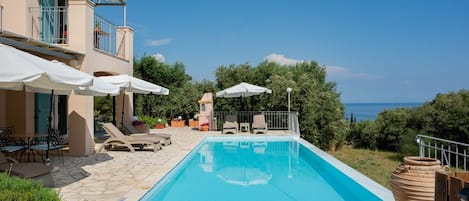 Piscine extérieure