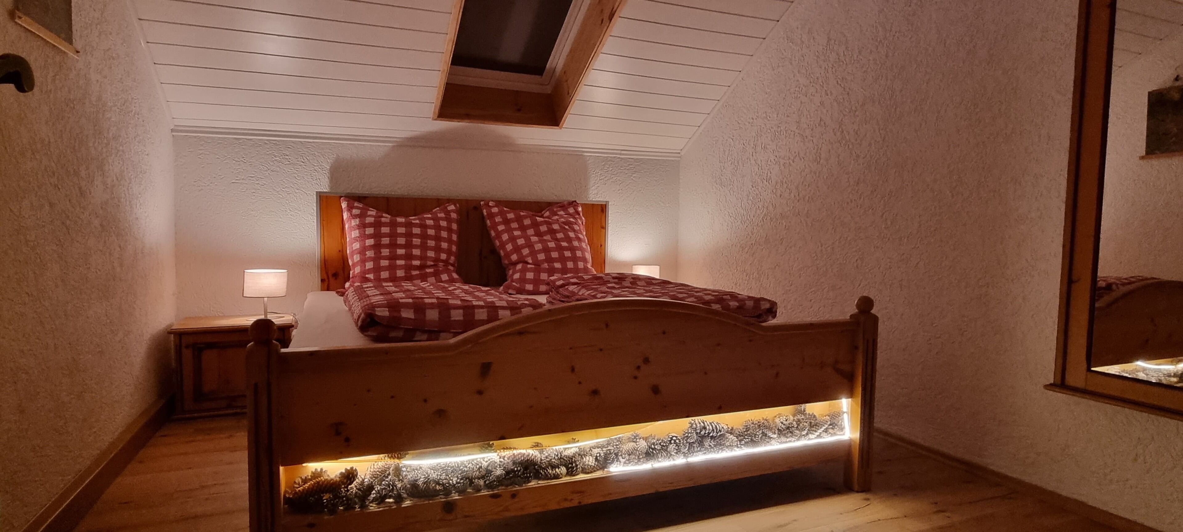 4 dormitoris, escriptori i planxa i posts de planxar 